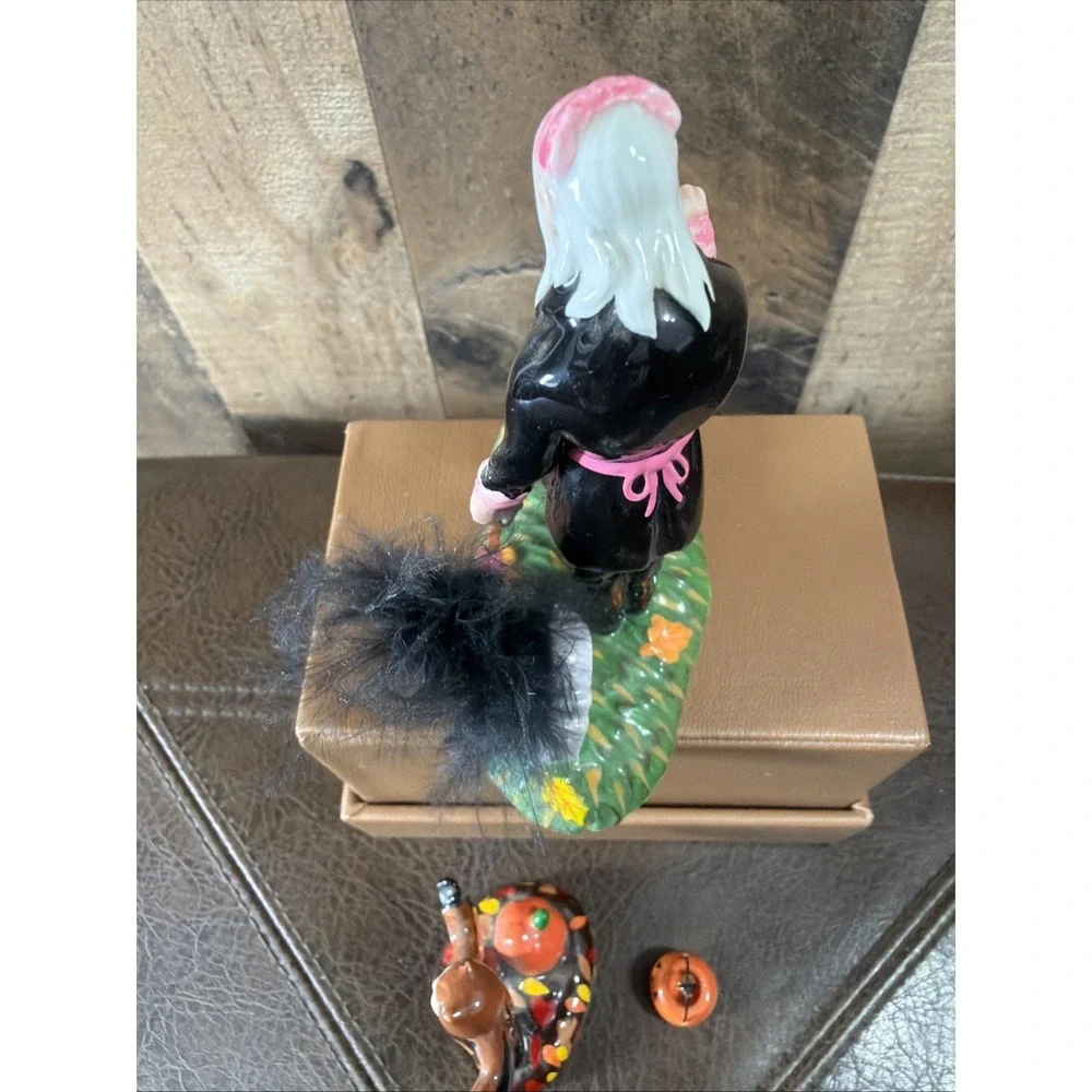 Dept 56 Halloween Village Figure A Gravely Haunting Bat Trick-Or-Treat Kid *Read
